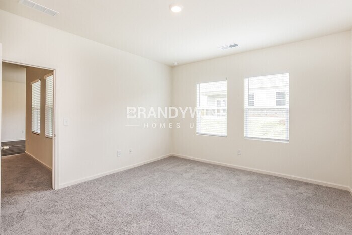 Building Photo - 7533 Saffron Ave