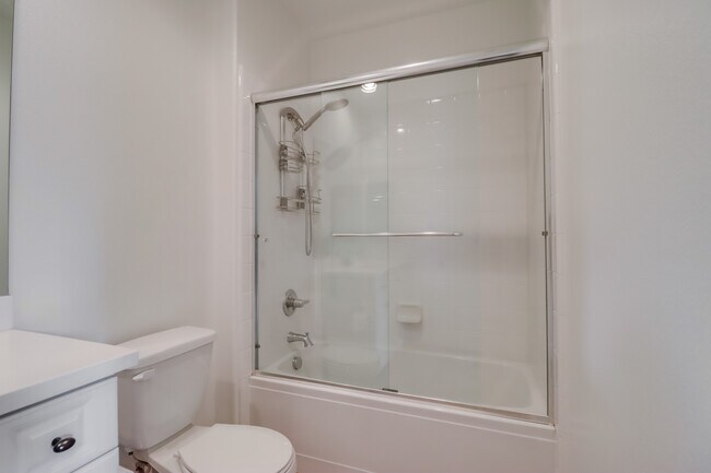 Building Photo - 3637 Alander Ct