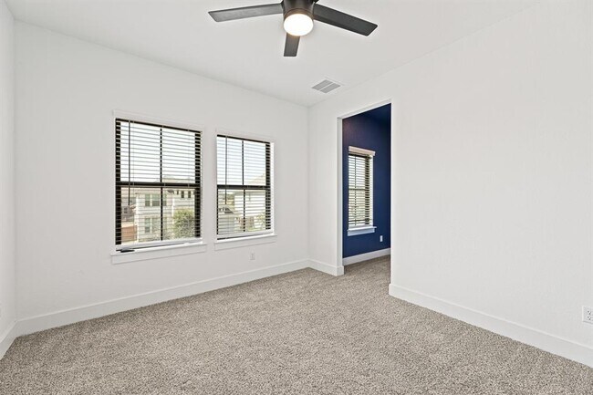 Building Photo - 1105 Lickety Ln