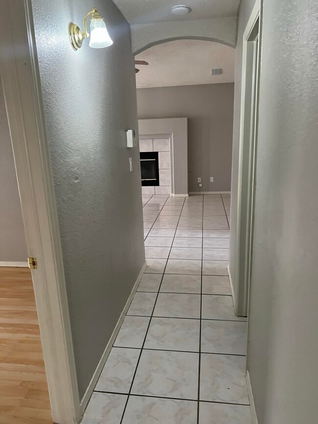 Building Photo - 12628 Setting Sun Dr