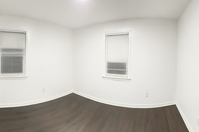 Building Photo - 306 Clifton Ave