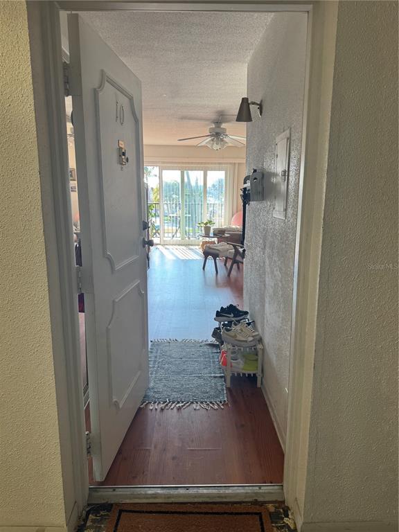 Building Photo - 10365 Paradise Blvd