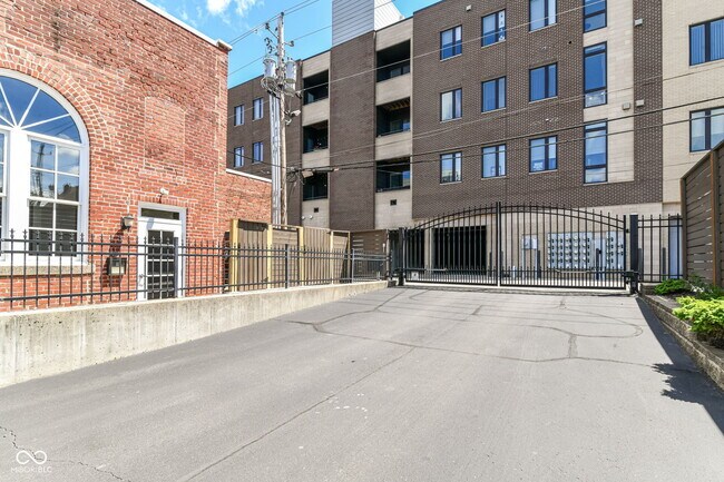 Building Photo - 1529 Alabama St