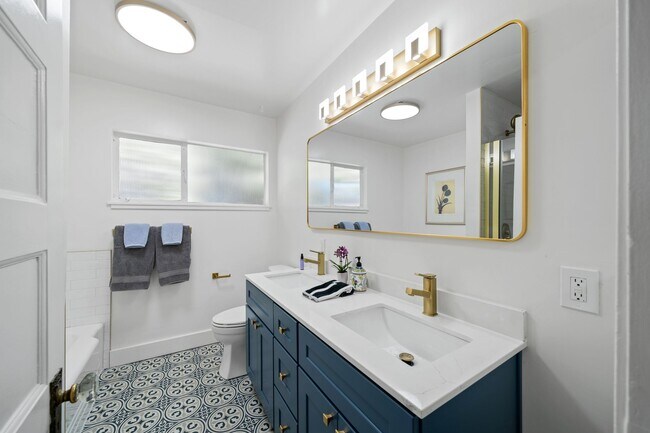 Building Photo - 35 Franciscan Way