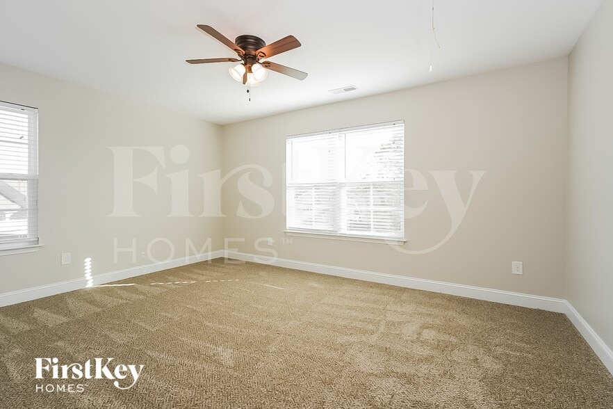 Building Photo - 11 Harvest Oak Ct