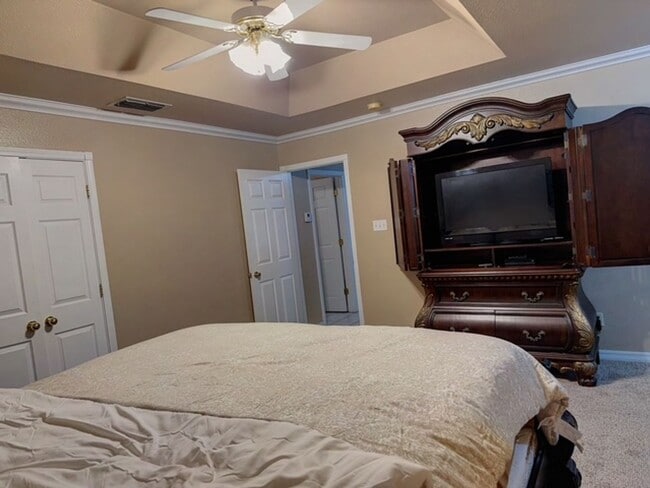 Building Photo - RENTAL Fully Furnished 4 bedroom home