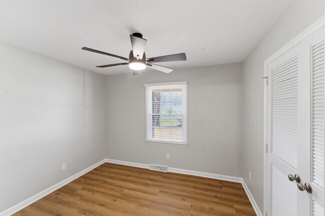 Building Photo - COMING SOON! Space, Comfort & Convenience – 3BR Home Near I-85 & Crowders Mountain