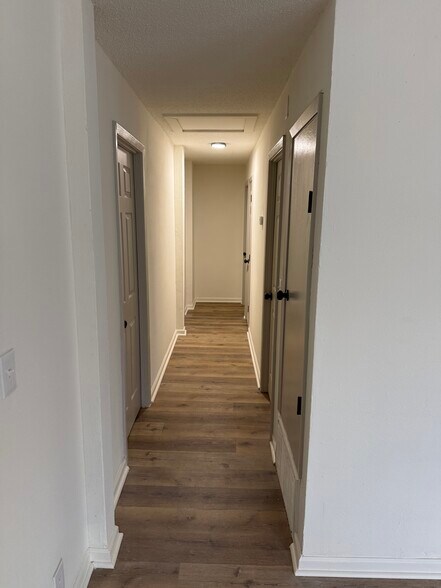 Building Photo - 512 Imperial Valley Dr