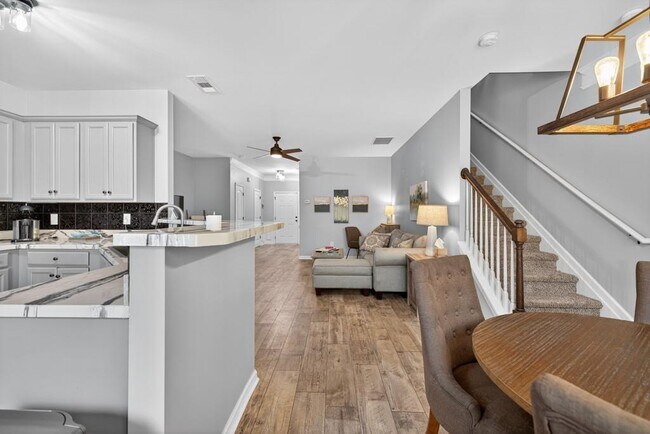 Building Photo - 256 Valley Xing