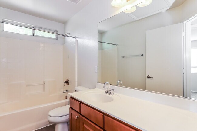 Building Photo - 2018 W Alta Vista Rd