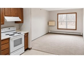Building Photo - 1602 Pioneer Ct