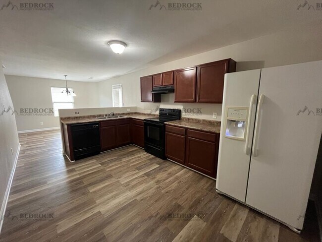 Building Photo - 202 Cloverbrook Dr