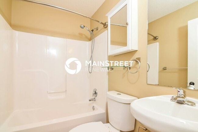 Building Photo - 3 Bedroom Pet-Friendly Home in Grain Valley, MO with Main Street Renewal