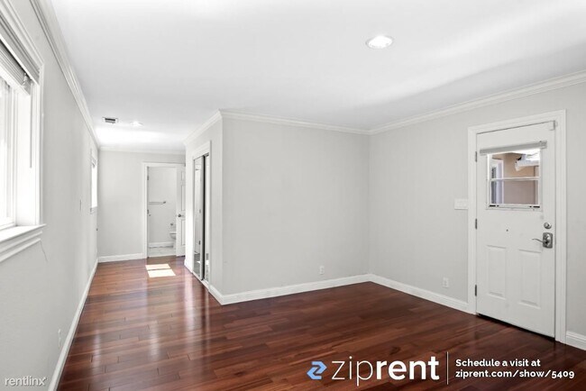 Building Photo - 4 br, 3 bath House - 3103 Millar Avenue, S...