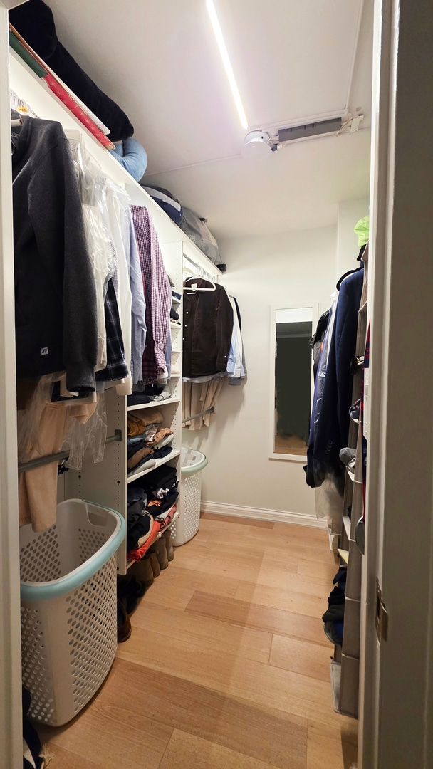 Building Photo - 360 W Wellington Ave