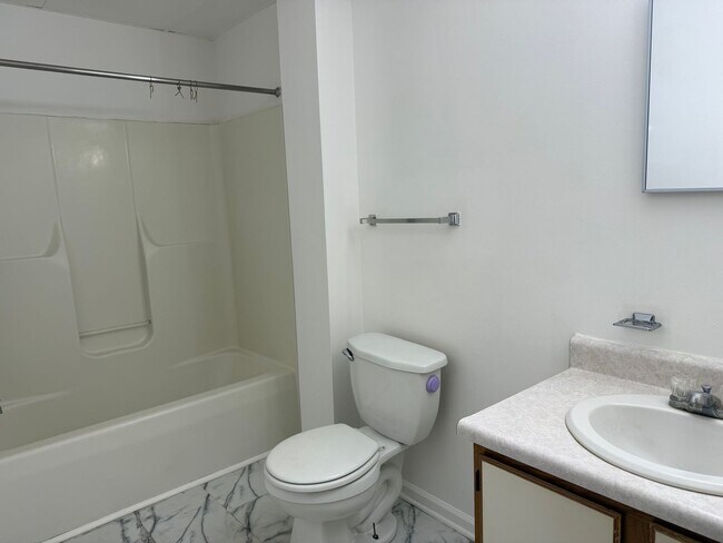 Building Photo - 149 Wilson St