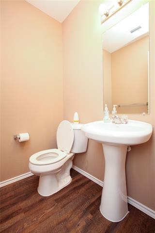Building Photo - 1200 Willow Tree Dr