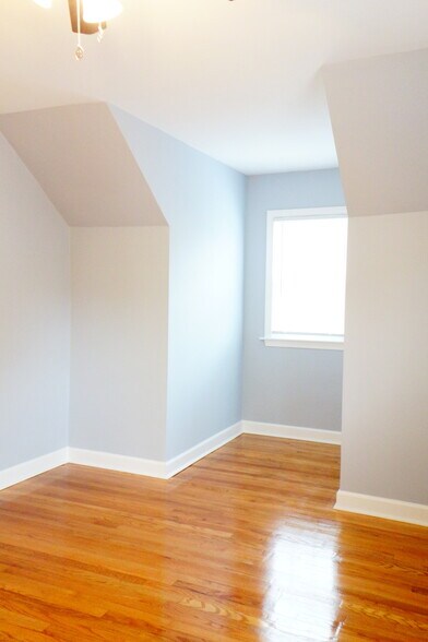 Building Photo - 807 Kennebec Ave