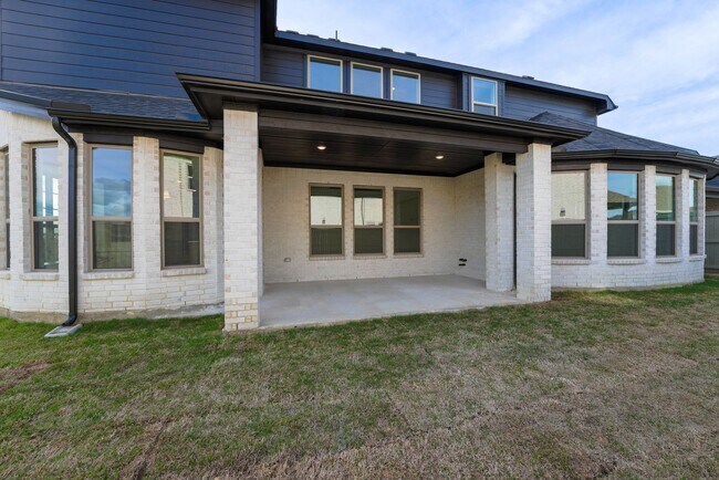 Building Photo - Must See 5 Bed 4.5 Bath in Northlake