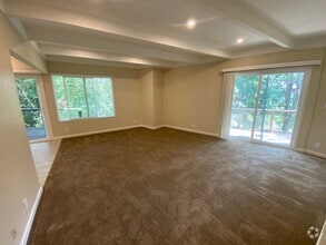 Building Photo - 2 Bed 2 Bath, LARGE Creek Side Apartment N...