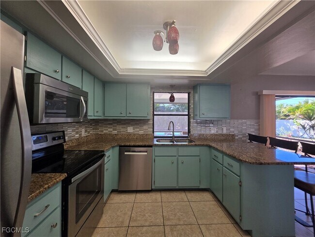 Building Photo - 424 SW 37th Ln