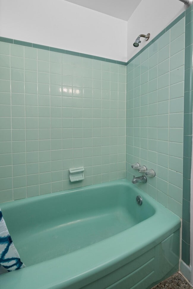 Building Photo - 435 Argyle Ct