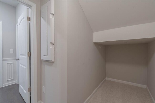 Building Photo - 416 Montclair Ct