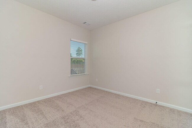 Building Photo - 4831 Fairmont Dr