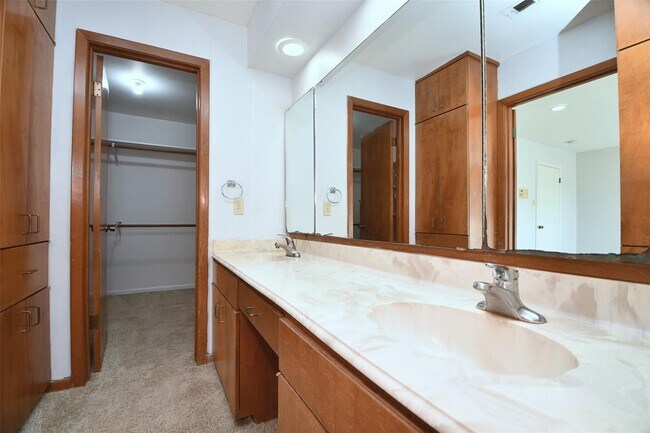 Building Photo - 7718 Moondance Ln