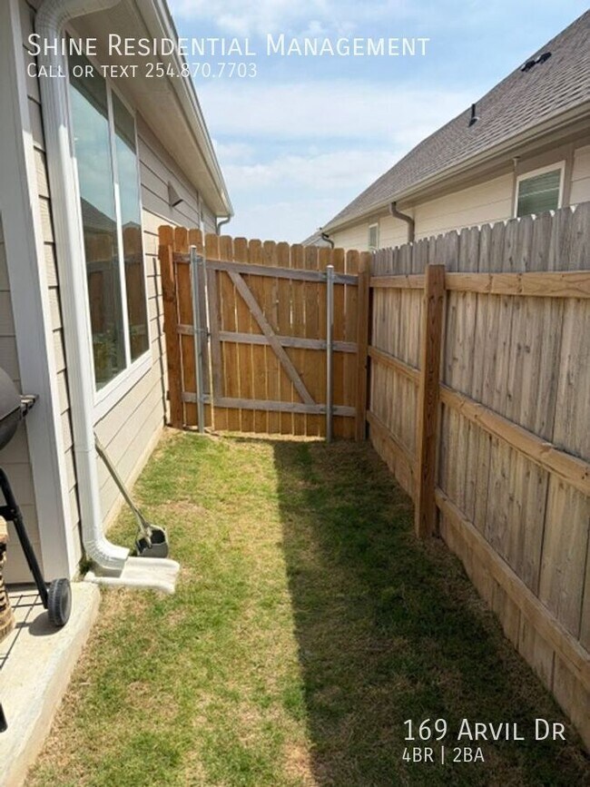 Building Photo - 169 Arvil Dr