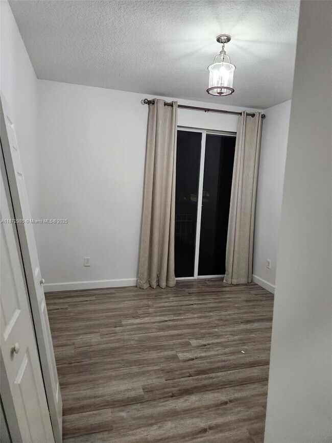 Building Photo - 4907 Spinnaker Dr