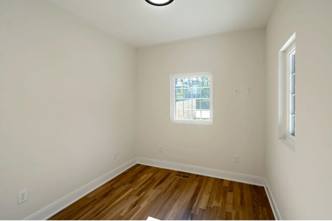 Building Photo - 2805 Torbett St