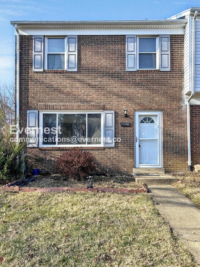 Building Photo - 1246 Thomas Jefferson Pl