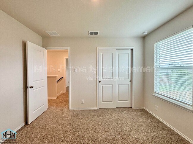 Building Photo - 5022 Jaspillite Ave