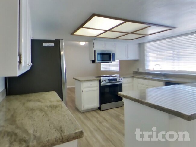 Building Photo - 1550 E Kramer St