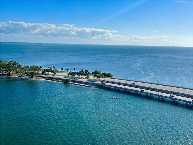 Building Photo - 2451 Brickell Ave