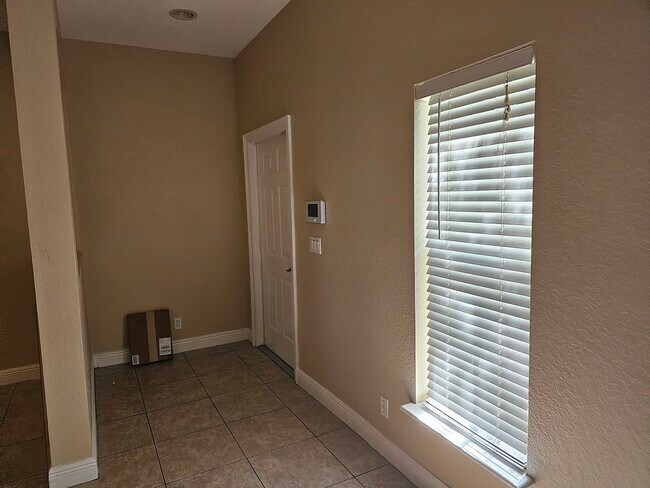 Building Photo - 2111 SW 99th Way