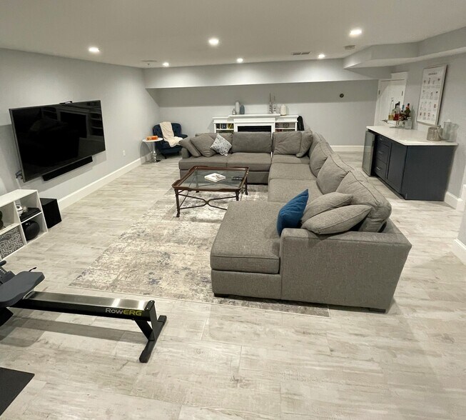 Building Photo - 102 Neponset Ave