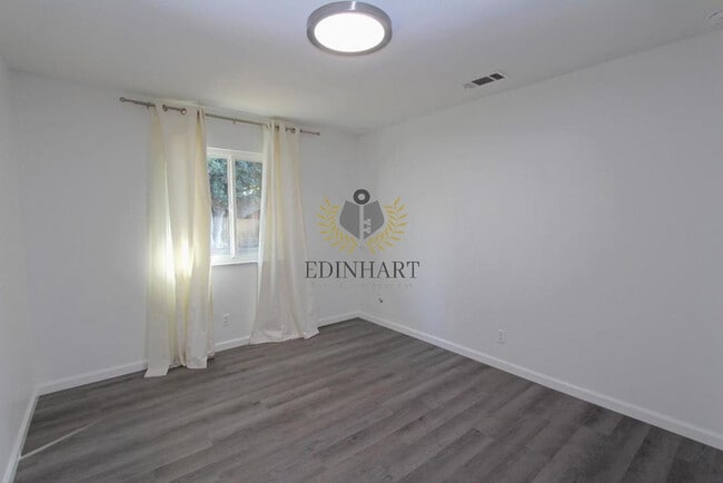 Building Photo - 5276 E Inyo St