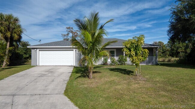 Building Photo - 8007 Royal Ct