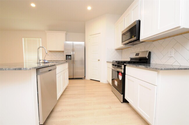 Building Photo - 1410 Island Grove Dr