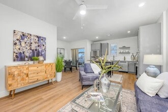 Building Photo - 5313 Reiger Ave