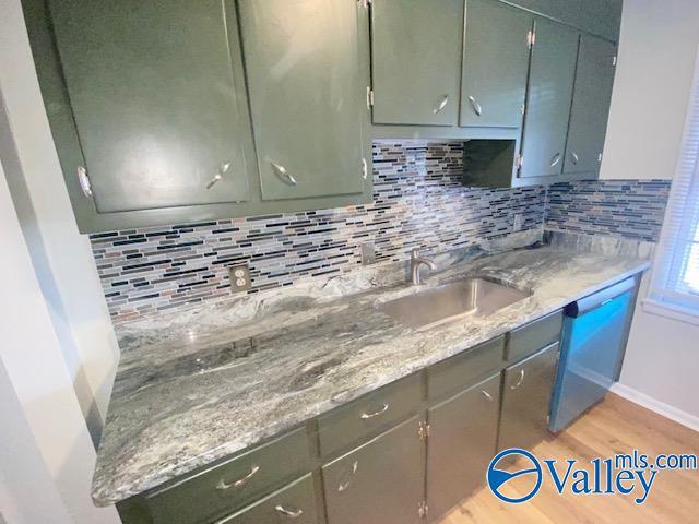 Building Photo - 706 Larry Dr