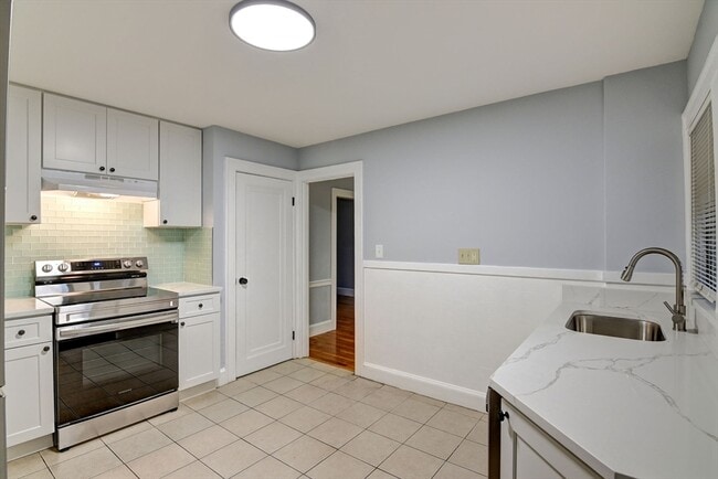 Building Photo - 22 Weston Ave