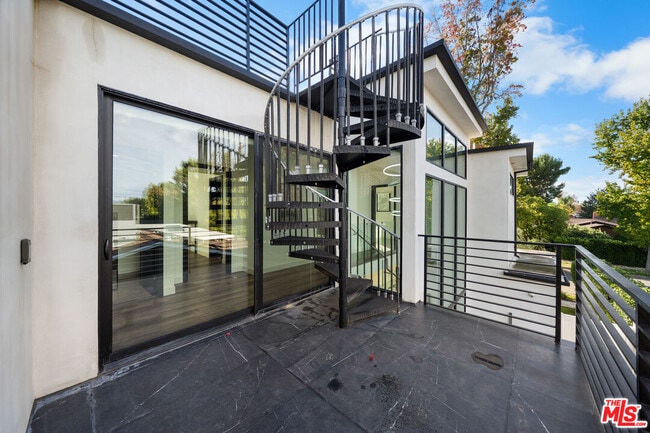 Building Photo - 5812 Willis Ave