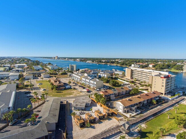 Building Photo - 316 Bream Ave