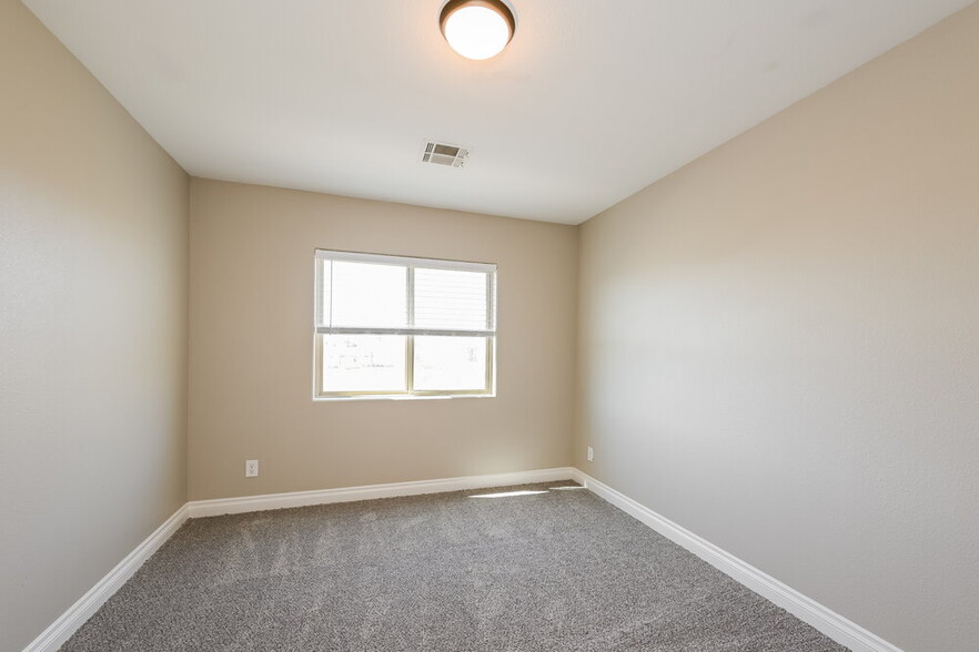 Building Photo - 1071 Will Jay Ln