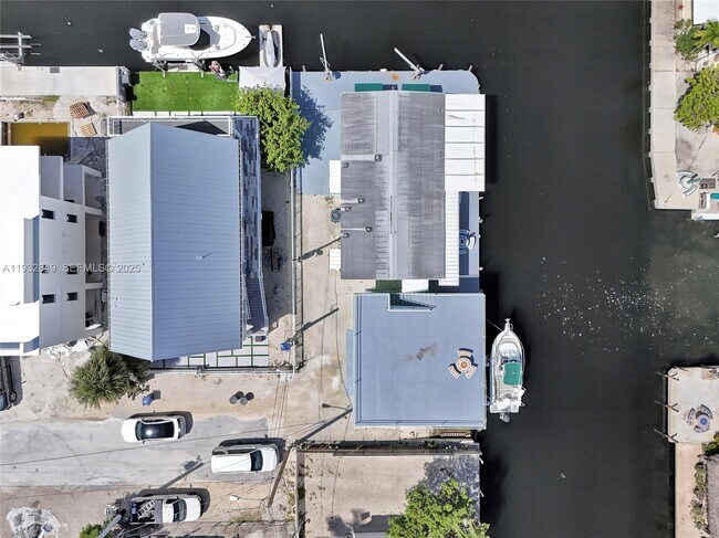 Building Photo - 203 Allen Ave