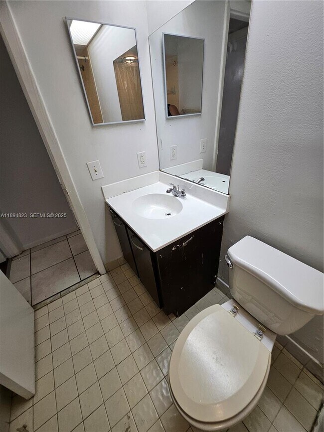 Building Photo - 2511 NW 56th Ave