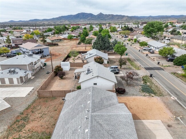 Building Photo - 3123 N Truwood Dr